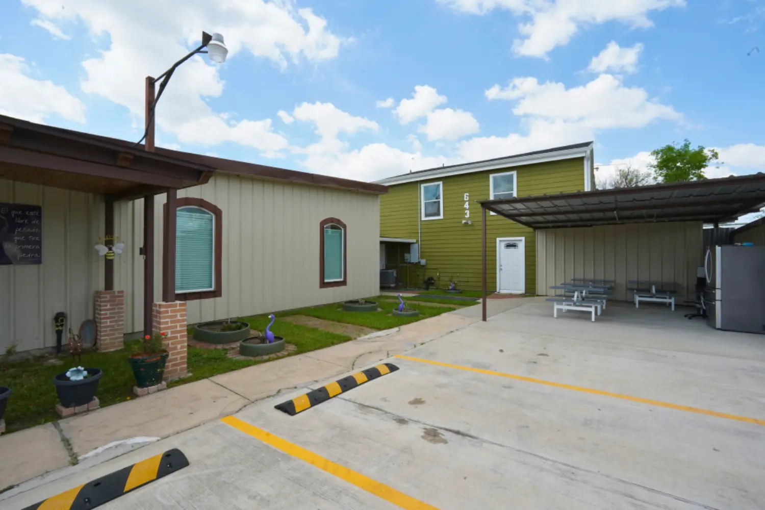 643 Kaylyn St (14)