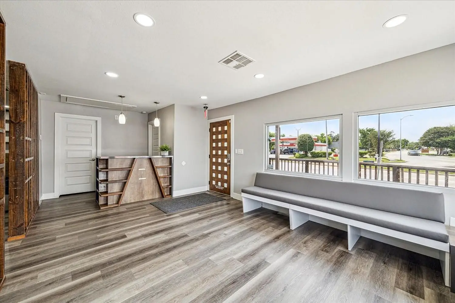 2106 Antoine Dr (13)