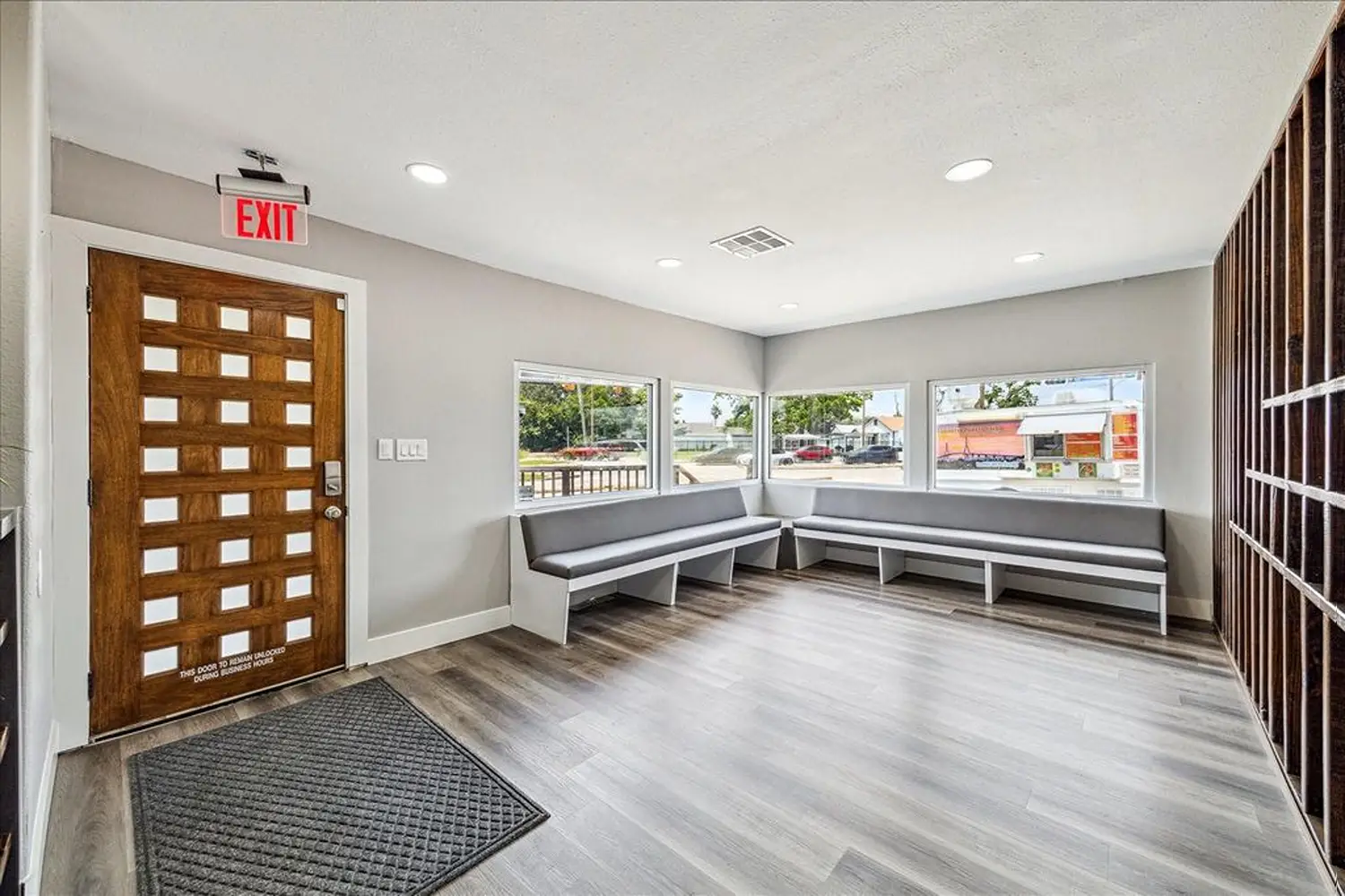 2106 Antoine Dr (14)