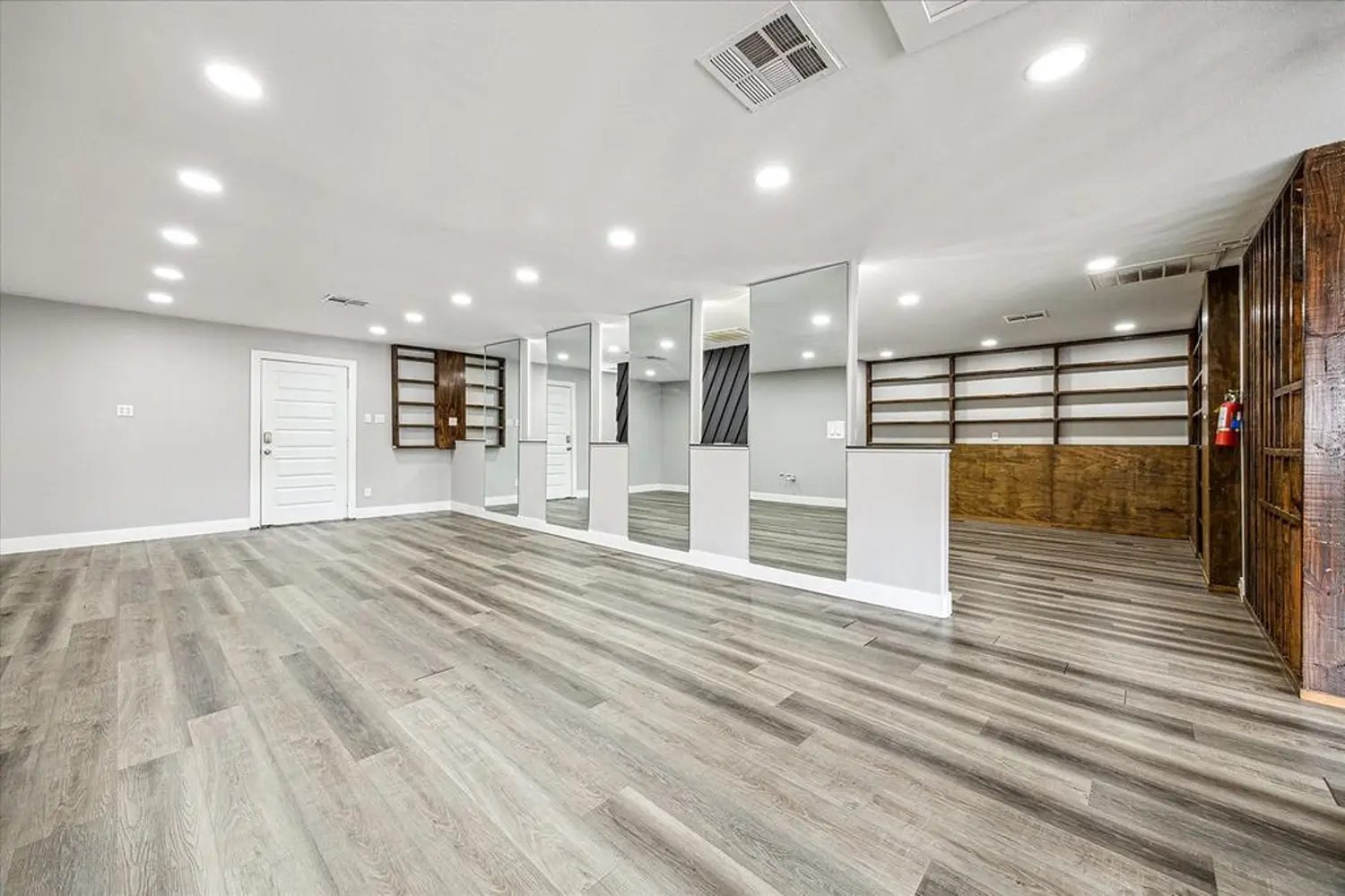 2106 Antoine Dr (17)