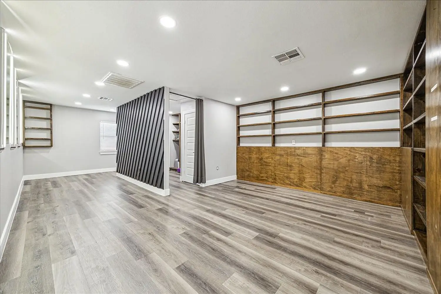 2106 Antoine Dr (19)