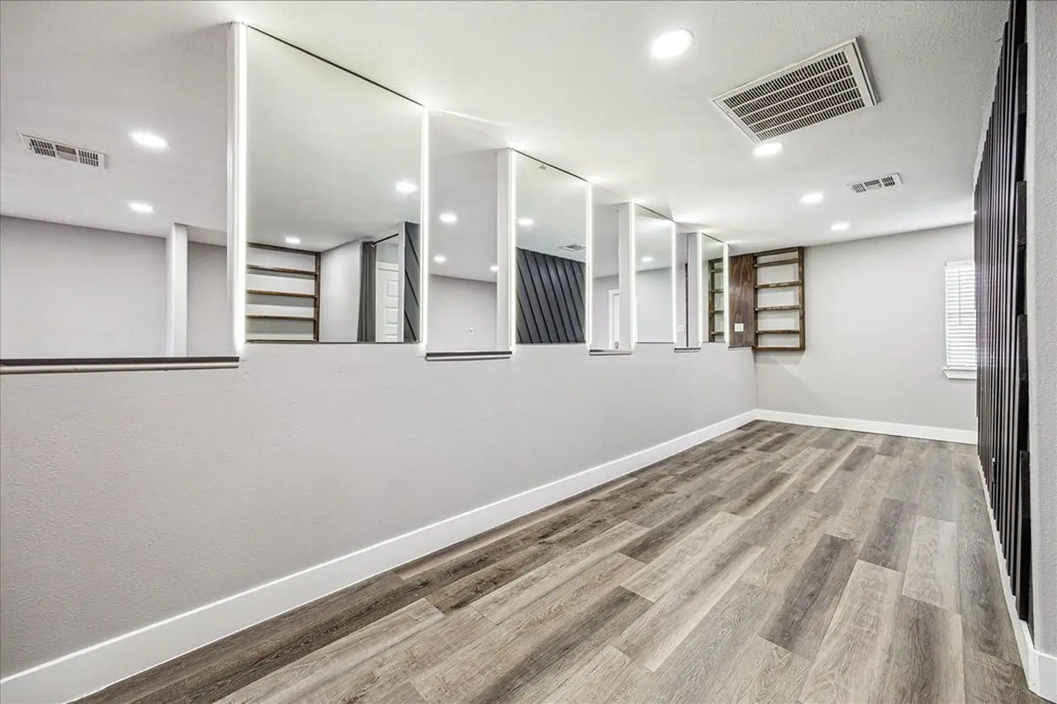 2106 Antoine Dr (20)