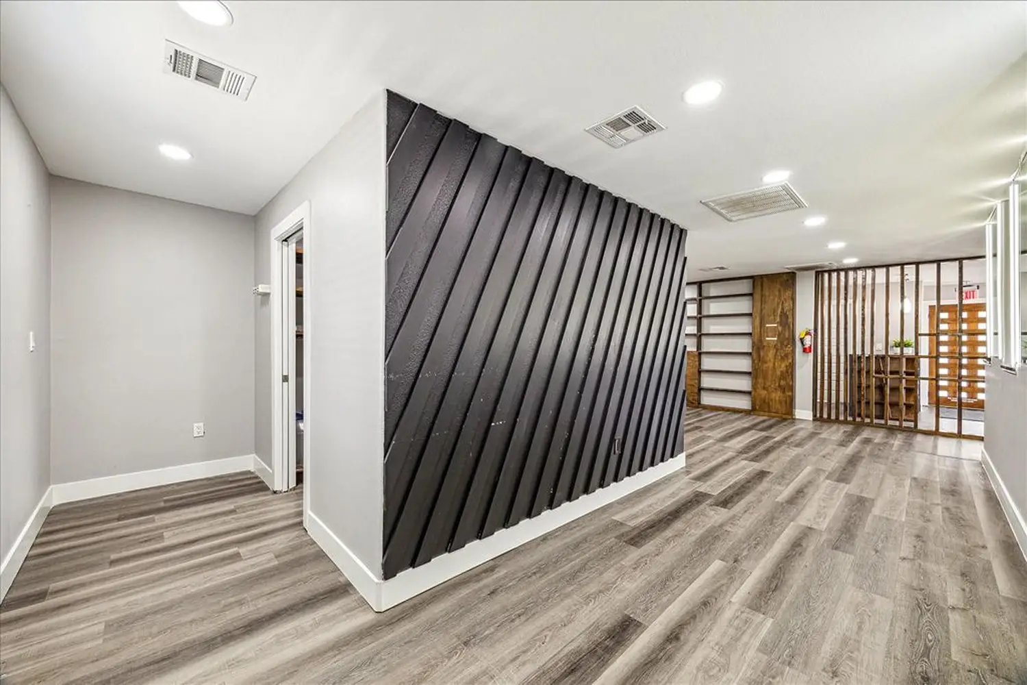 2106 Antoine Dr (21)