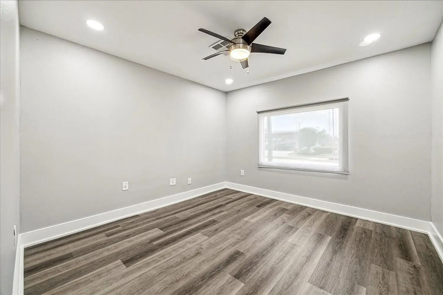 2106 Antoine Dr (22)
