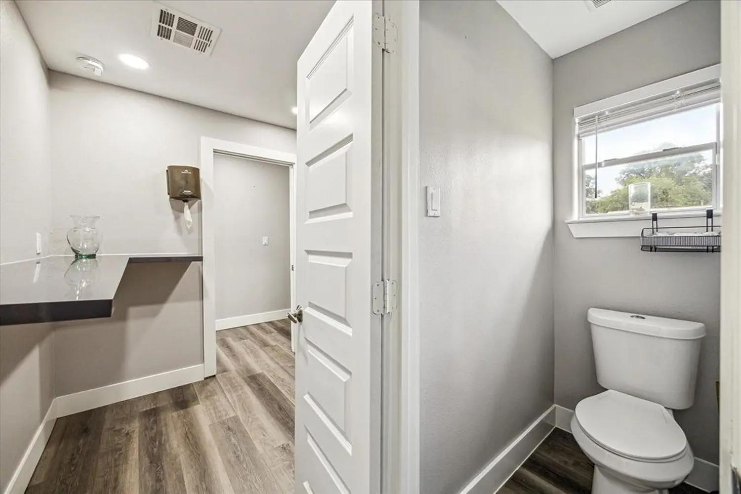 2106 Antoine Dr (23)
